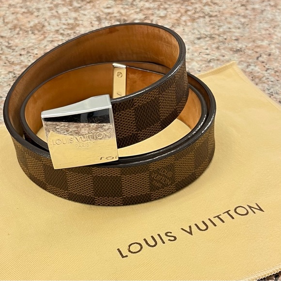 LOUIS VUITTON DAMIER BELT. Size 29-34